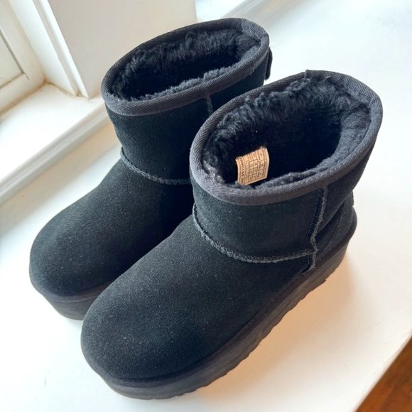UGG Classic Mini Platform size 6 - Picture 4 of 4